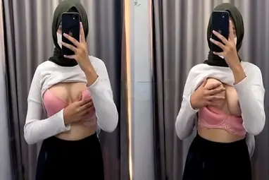 Bocil Jilbab Pamerin Buah Dada Mulus Liar